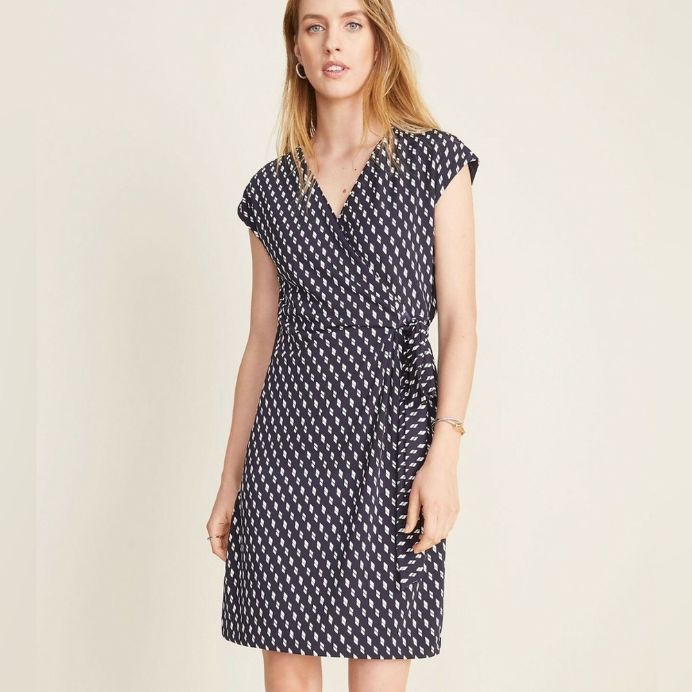 Ann Taylor Navy and White Geometric Mini Dress Petite Dashed Matte Jersey Wrap